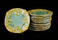 SET OF PLATES AND CENTERPIECE