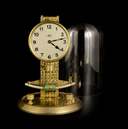 TABLE CLOCK WITH GLASS COVER