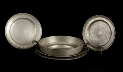 SET OF PLATES AND BOWLS