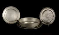 SET OF PLATES AND BOWLS []
