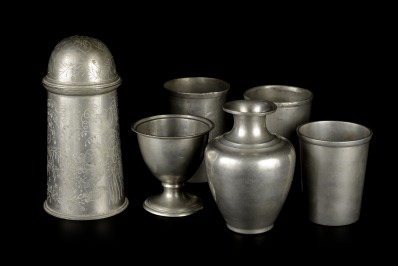 SET OF PEWTER DISHES