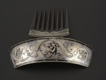 HAIRSTYLE COMB
