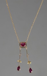 COLLIER WITH RUBIES