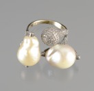 RING WITH TWO PEARLS []