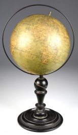 Školní globus [Německo, Berlín, Geographisch-artistische Anstalt Ludwig Julius Heymann (1883-1930)]
