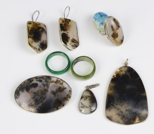 Set of resin jewellery