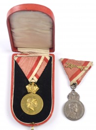 Zwei Medaillen