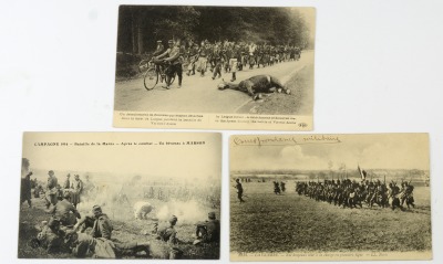 Trojice pohlednic s válečnou tematikou