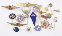 Soubor 38 ks odznaků a označení s leteckou tématikou, pozůstalost Milana Hanáka []