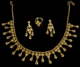 Set of gold jewelery []