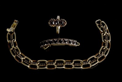 Set of jewelery with Bohemian garnets