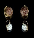 Two pairs of earrings []