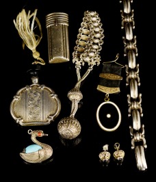 Set of silver jewelery