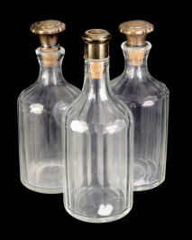 Drei Flaschen