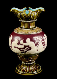 Vase historicism