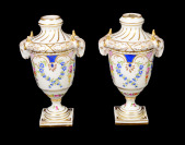 Trojice váz ve stylu Sèvres []