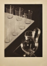Krug und Gläser (Werbefotografie für Družstevní práce) [Josef Sudek - zugeschrieben (1896-1976)]