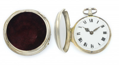 Stříbrné kapesní hodinky s pouzdrem