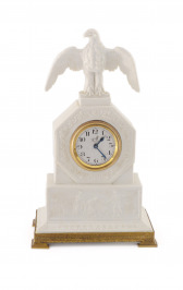 Table clock with an eagle