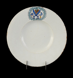 Habánský talíř s cechovními symboly