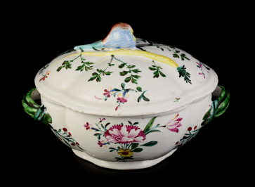 Tureen with a Cover