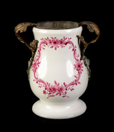 Vase with a Mount