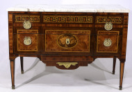 Commode Louis XV / XVI, Transition style []