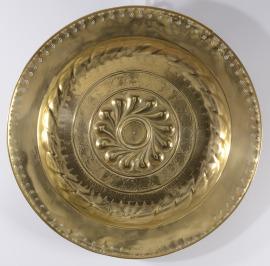 Bronzový talíř