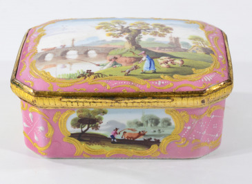 Snuffbox with Enamels