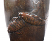 Bronzová váza []