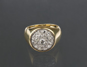 Zlatý prsten s diamanty []