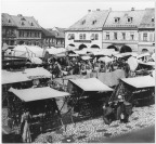 Trh v Jilemnici na náměstí [Jaroslav Feyfar (1871-1935)]