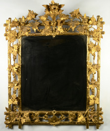 Bohatě vyřezávané zrcadlo 