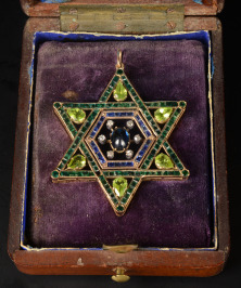 Gold Pendant - Six-pointed Star