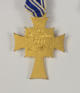 Ehrenkreuz der Deutschen Mutter Gold – Mutterkreuz []