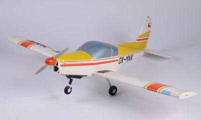 Model letadla Zlín Z-142