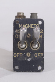 0217 Magnets switchbox, de Havilland DH.98 Mosquito, original GB