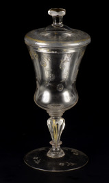 Goblet with a lid