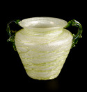 Zweihenkelige Vase []