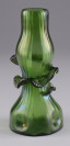 Váza s aplikovaným dekorem []