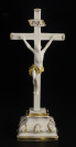 Tisch-Kruzifix []