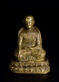 Figure of a Guru, probably the 5th Dalai Lama