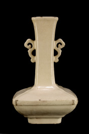 Dehua Vase