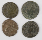 Čtveřice bronzových mincí []