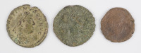 Trojice bronzových mincí []