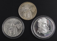 Trojice stříbrných pamětních mincí []