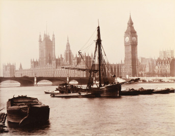 Dvojice fotografií z Londýna [Francis Godolphin Osbourne Stuart (1843-1923)]