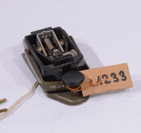1233 Klíč Morse s kabelem k vysílačce, ČSSR – nekompletní