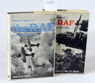 K367 2 díly knihy: Pictorial History of the RAF, J. W. R. Taylor a P. J. R. Moyes