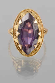 Gold Ring with an Alexandrite